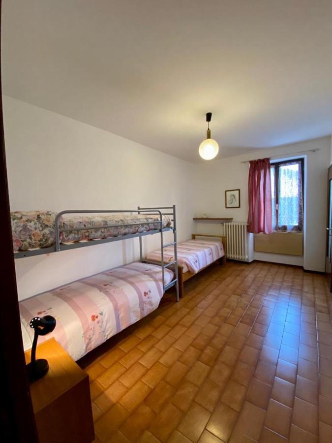 La Casa Del Nonno Franco Villa Colico Luaran gambar