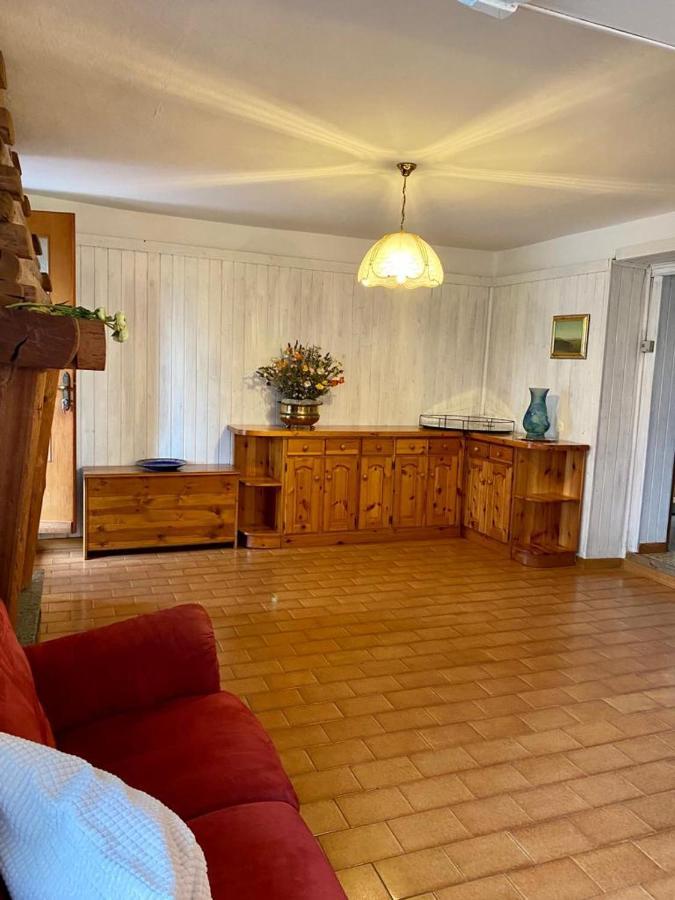 La Casa Del Nonno Franco Villa Colico Luaran gambar