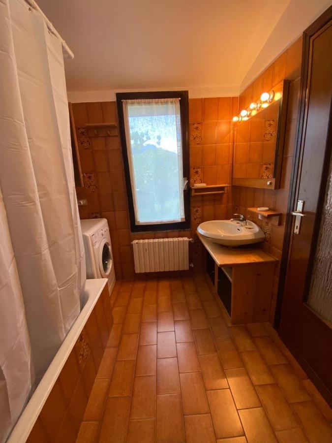 La Casa Del Nonno Franco Villa Colico Luaran gambar