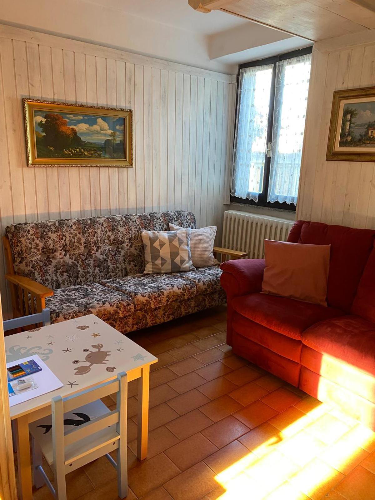 La Casa Del Nonno Franco Villa Colico Luaran gambar